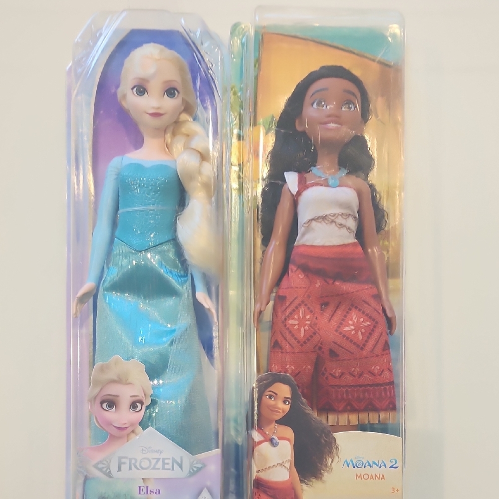 Bundle Disney Blue and Red Fashion Doll Set